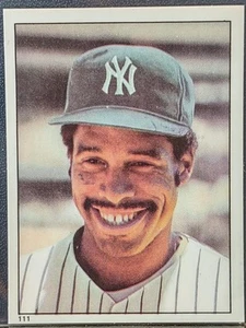 1981 Topps Dave Winfield Mini Sticker #111 New York Yankees HOF Outfielder - Picture 1 of 2