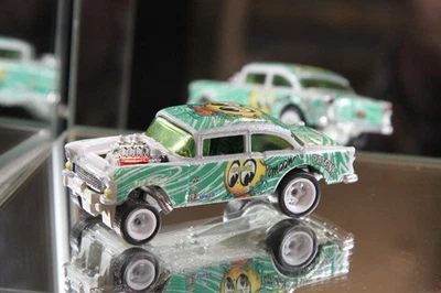 Chevy Gasser Mooneyes 57 Hot Wheels personalizados Foto 1 de 4