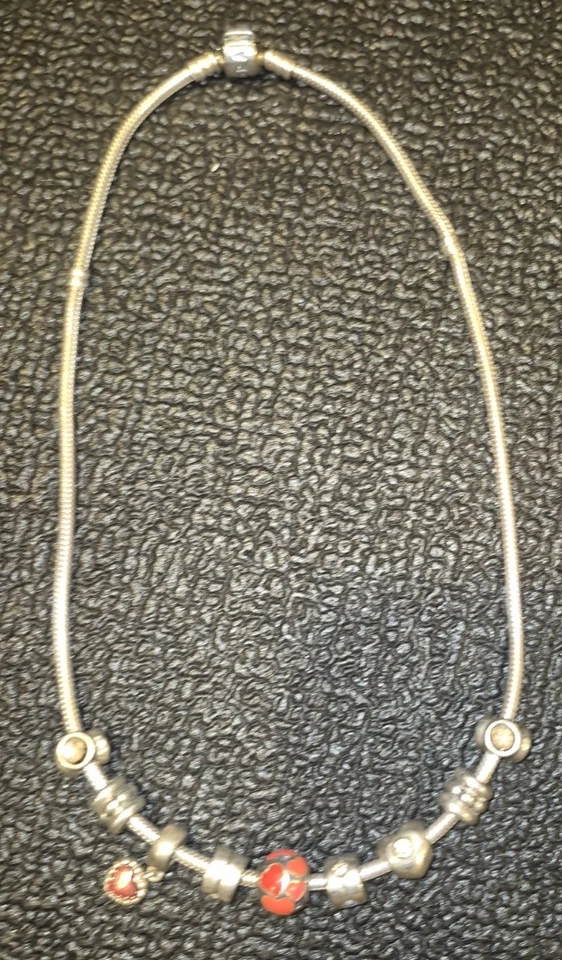 COLLAR CADENA PANDORA PLATA ESTERLINA CON 9 DIJES USADO AUTÉNTICO Foto 1 de 2