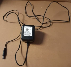 Hon-Kwang Plug In Class 2 Transformer Model  D7-10-01~120V 60Hz 18W~12VDC 500mA - Picture 1 of 4