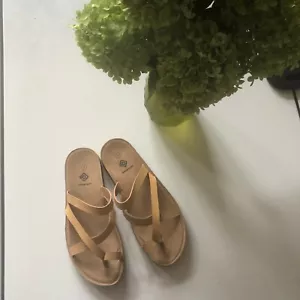 Dream Pair Damen 8 flache Pantoletten Sandalen offene Zehenpartie Slipper Sandalen Sommer hellbraun Schuh - Bild 1 von 7