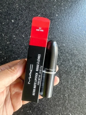 mac retro matte lipstick 3g ruby woo 707 - Image 1 of 3