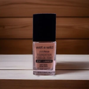 Wet N Wild Photo Focus Dewy Foundation 1111522 Soft Beige - Picture 1 of 2