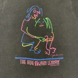 T-shirt vintage imprimé art John Lennon The Hug point unique États-Unis taille M - Photo 1/9