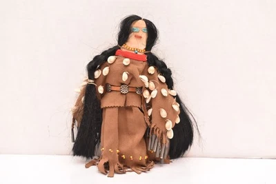 Antigua muñeca nativa americana llanura sioux lakota con cuentas conchas de cowrie conos 11" Foto 1 de 4