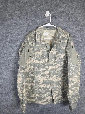 US Army Combat Uniform ACU Coat Shirt Mens Medium Long UCP Camo Ripstop Made USA - Image 1 of 4