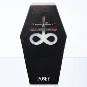 Figura Posey Mezco Toyz LDD Presents The Return of The Living Dead Dolls en mano - Imagen 1 de 13