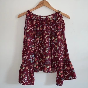 Open Shoulder Maroon Floral Shirt Women's Size XS - Picture 1 of 3
