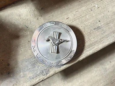 Mustang 1965-1966 tapa de gasolina Foto 1 de 4