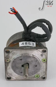 4853 SANYO DENKI STEP-SYN Schrittmotor 0,75A 0,45°/Schritt 103-7555-7043 - Bild 1 von 5