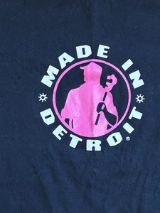 Made In Detroit Brand Women's Fit Black T-Shirt Pink Logo XL Tee - Picture 1 of 6