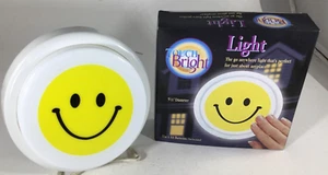Touch Bright Smiley Face Night Light Use Anywhere 5-1/2" Vintage New Boxed - Picture 1 of 4