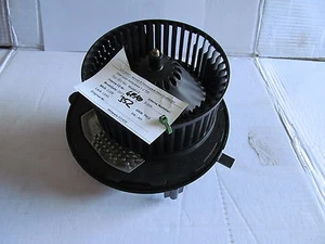 Gebläsemotor Lüftermotor mit Widerstand Seat Leon 2013 5Q1819021  5Q0907521A - Bild 1 von 1