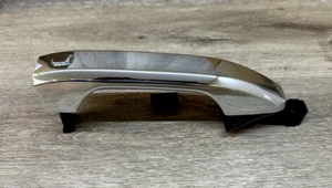 2019-2024 GMC YUKON EXTERIOR DOOR HANDLE W/ LOCK BOTTON OEM PN# 9400-3390 - Bild 1 von 7