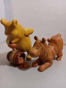 Orso Pooh classico Disney Charpente vintage con miele e tigre 2 - personaggi - Foto 1 di 9