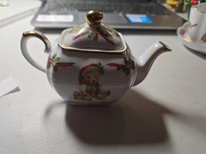 Vintage kleine Teetasse, Untertasse und Teekanne Teddybär Set. - Bild 1 von 6