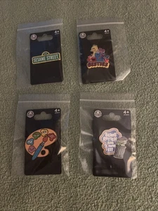 Sea World Sesame Street (4) Pin Set Street Sign , Big Bird, Oscar , Paint Pallet - Picture 1 of 5