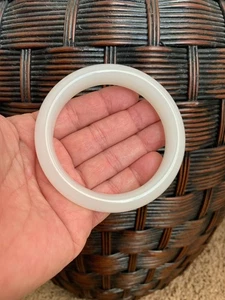 Wunderschöner weißer Jade Armreif Armband Good Luck Reichtumsschutz Ruhe Freude 63mm - Bild 1 von 10