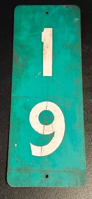 Letrero de calle vintage de Massachusetts Route 19 RT19 desaparecido metal obsoleto verde Foto 1 de 4