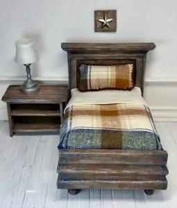 Miniature Dollhouse Furniture 1:12/Bed, Bedding ,Nightstand & Wall Deco - Picture 1 of 4