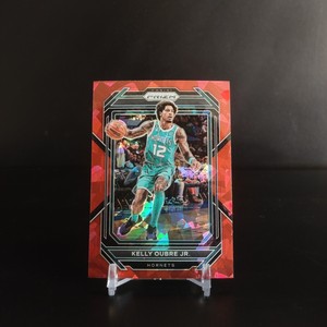 2022-23 Prizm Kelly Oubre Jr. Red Cracked Ice #159 Charlotte Hornets