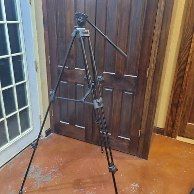 VARIZOOM Professional Video Camera Tripod 62”max High. w/ Carrying Case - Image 1 of 4