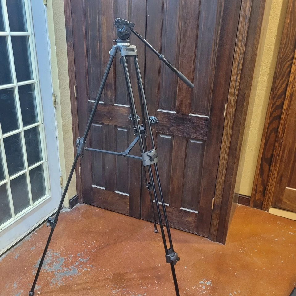 VARIZOOM Professional Video Camera Tripod 62”max High. w/ Carrying Case - Image 1 of 4