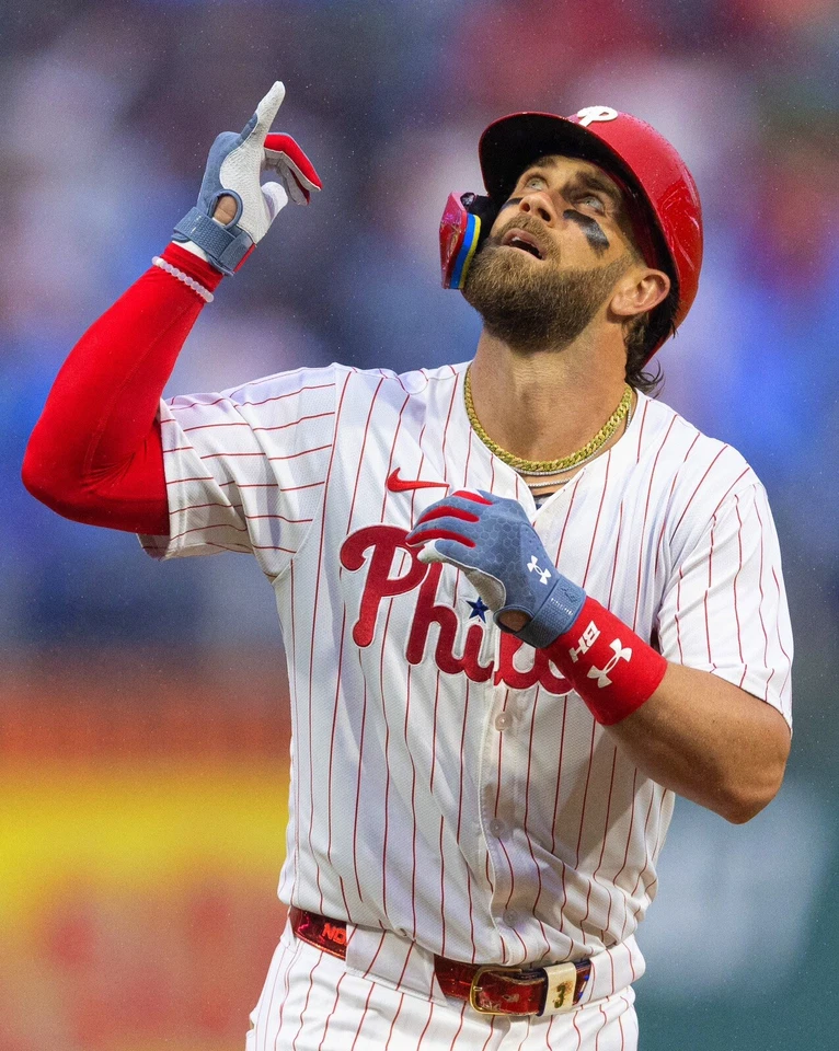 8x10 Photo BRYCE HARPER Philadelphia Phillies MVP All Star - Image 1 of 1