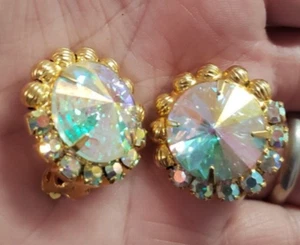Aurora Borealis Ohrringe Strass Clip On goldfarben Nachlass Schmuck - Bild 1 von 4