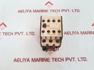 Siemens 3TF42 22-0X AC Contactor 440V 60Hz - Picture 1 of 7