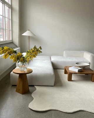 Luxury Tufted Wool Scallop Rug | Modern Handmade Wavy Design | Minimalist Décor - Image 1 of 4