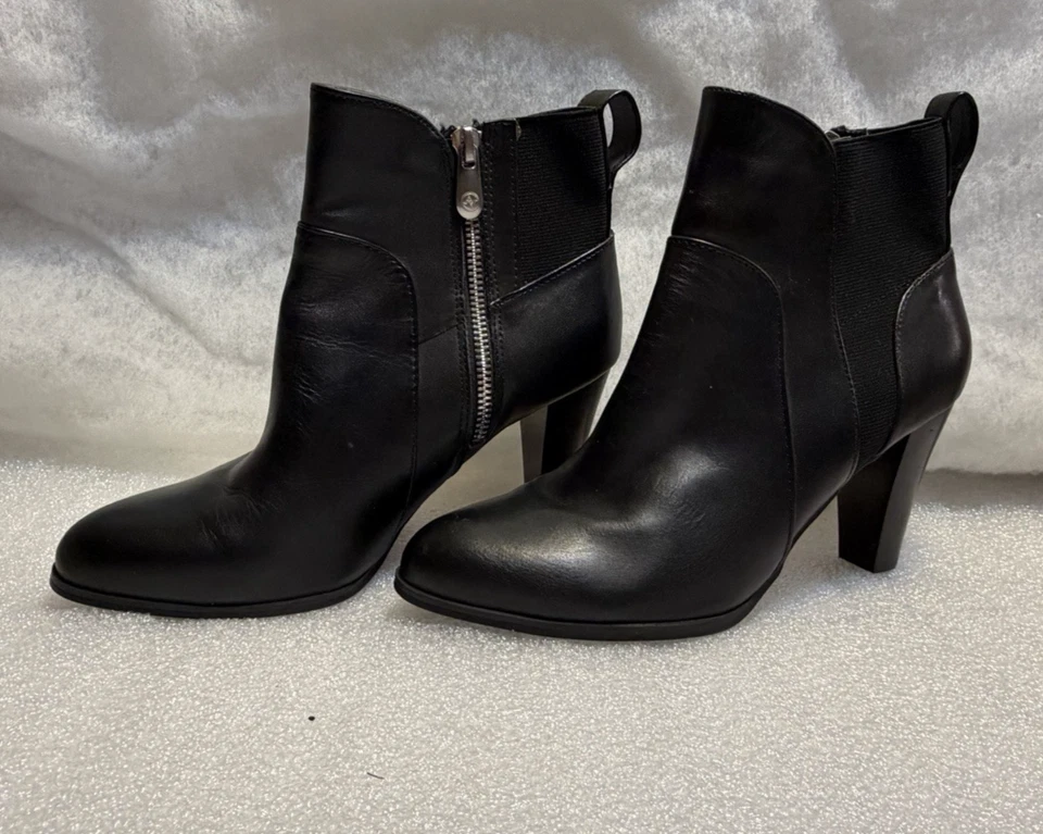 Botines para mujer Adrienne Vittadini talla 7,5 cuero negro cremallera Foto 1 de 4
