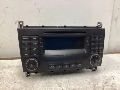 ORIG Mercedes Benz W203 W209 CD-Radio Autoradio Navi ohne Code A2038704889 - Bild 1 von 4