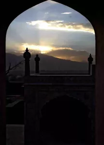 Postkarte AFGHANISTAN Im Bagh-e-Babur Park in KABUL Postcard Ansichtskarte - Picture 1 of 2
