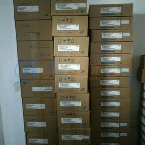 ONE NEW YASKAWA servo motor SGM-04VGNK13 - Picture 1 of 1