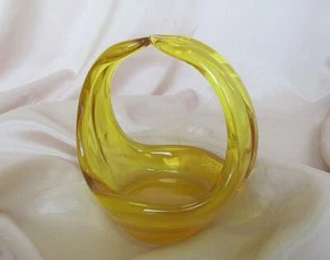 1930S VINTAGE ART DECO AMBER COLOR CRYSTAL GLASS DECORATIVE CANDY BOWL BASKET - Picture 1 of 8