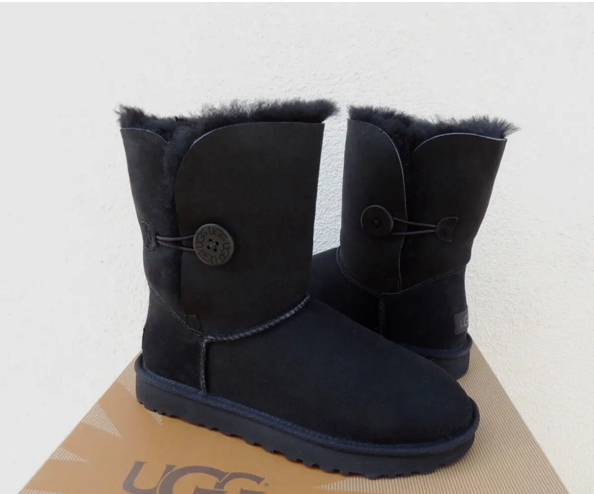 靴 UGG Australia Bailey Button Black Size 7 1017400K-BLK_1.png?_s=RAABAB0