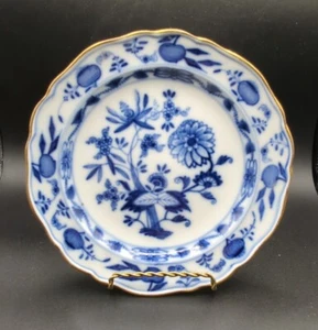 Meissen, Germany, Lunch plate with gold trim Blue Onion pattern. 8.25" Exc. - Picture 1 of 4