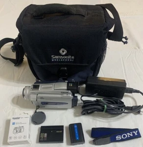 Sony Handycam DCR-TRV25 Mini DV Camcorder Bundle 120x Zoom New Battery Tested - Picture 1 of 11