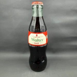 Botella de vidrio Coca-Cola “A Gift for Walter” 8 oz 2016 Compartir una Coca-Cola sellada rara - Imagen 1 de 8