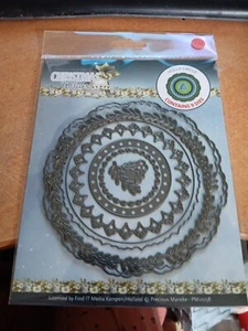 CUTTING DIES FOR SCRAPBOOKING NEW (J1321) HOLLY CIRCLE PRECIOUS MARIEKE - Picture 1 of 2