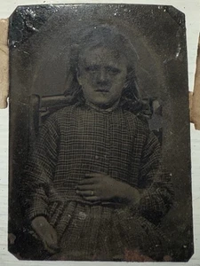 1800s Alabama Estate Find Tintype Of An Upset Little Girl Sitting - Picture 1 of 3