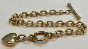 8.7 GRAMMES - 9CT GOLD BRACELET WITH T BAR AND HEART - Picture 1 of 8