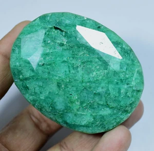 Piedra preciosa natural enorme esmeralda verde certificada de 700 quilates extraída en la tierra grado museo - Imagen 1 de 6