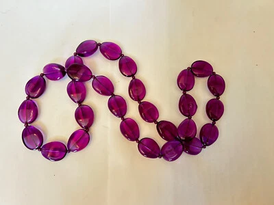 "Hermoso collar acrílico amatista color púrpura excelente estado 30"" B8" Foto 1 de 3