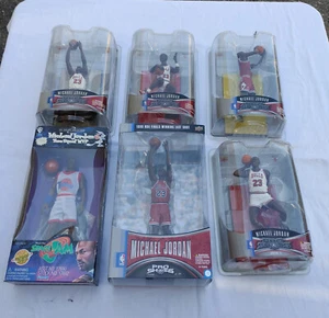 MICHAEL JORDAN PRO SHOTS UPPER DECK INKLUSIVE SPACE JAM BRANDNEU NIE GEÖFFNET. - Bild 1 von 7