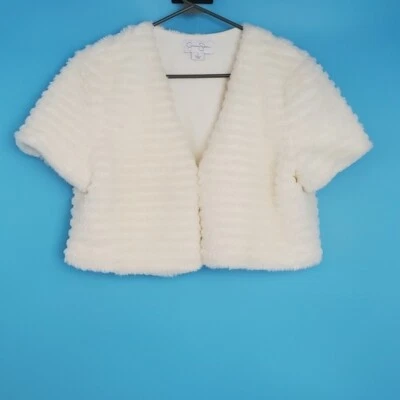 Chaqueta corta Jessica Simpson para mujer grande de piel sintética blanca Foto 1 de 4