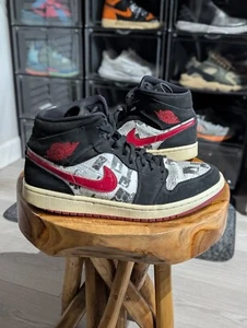 Size 9 Men's Nike Air Jordan 1 SE Mid Newspaper Air Times 852542-061 *Beaters* - Picture 1 of 8