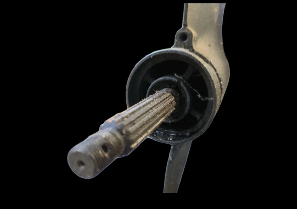 Caja de cambios de unidad inferior Yamaha 2008 y superior 30-40 HP eje largo de 4 tiempos 6BG-45300-12-8D Foto 1 de 4