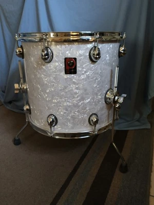 Premier Genista 16x14" Floor Tom, Blue-White Pearl - Image 1 of 4